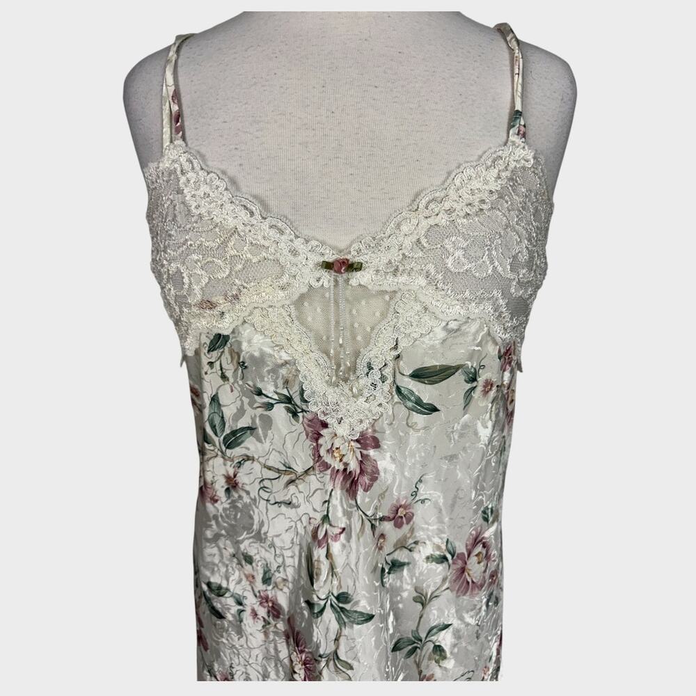 Vintage California Dynasty Medium 100% Polyester Floral Nightgown and Robe Set - Picture 6 of 16